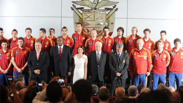 España, recibida en palacio presidencial en Panamá