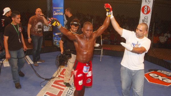 Wilmer el 'Guapo' Fernández es el monarca de la HFL 5