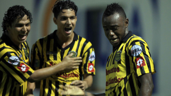 Real España arrancó con pie derecho