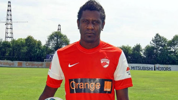 UEFA investigará al club de Edgar Álvarez