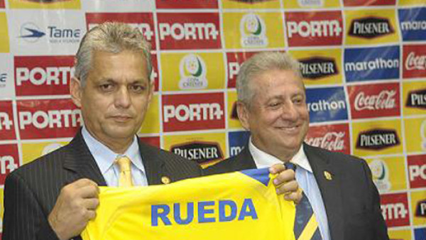 Rueda viajó a México para su debut