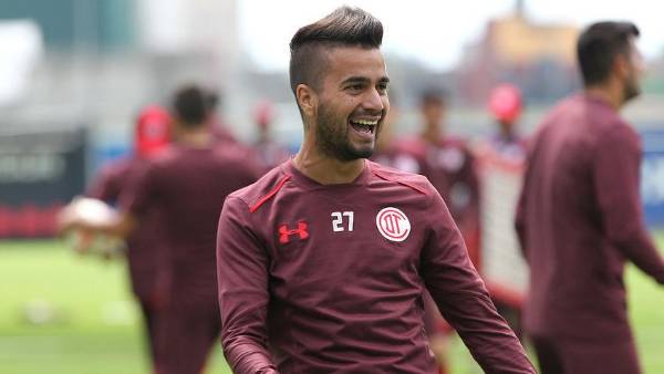 Rodrigo Gómez tuvo un paso por el fútbol mexicano, precisamente con el Toluca.
