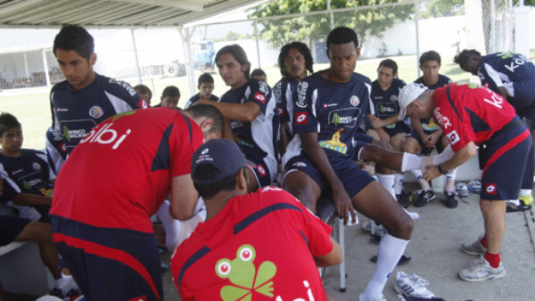 'Sigo a los hondureños por internet': Ronald González