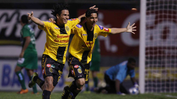 Caetano, de villano a héroe