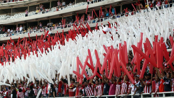 Así se disfruta de un clásico América-Chivas en México