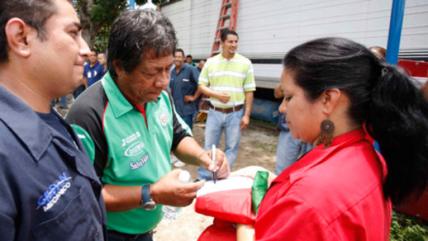 Marathón compartió un día con la afición