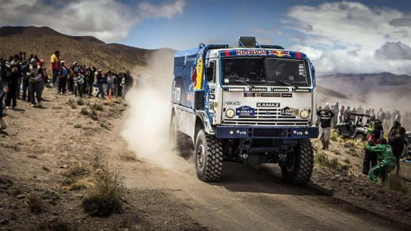 Incautan 1.400 kilos de cocaína oculta en ruedas de camión del último Dakar