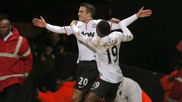 Van Persie evita eliminación del Manchester United en FA CUP