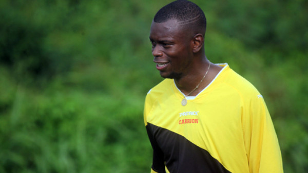 Vida firma a Erick Norales y Obed Enamorado