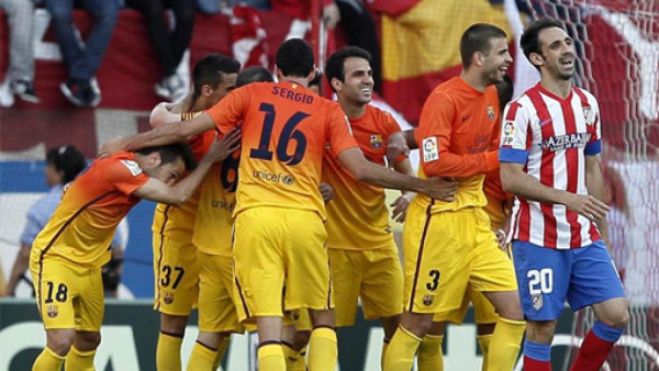 Barcelona estrena su título con remontada