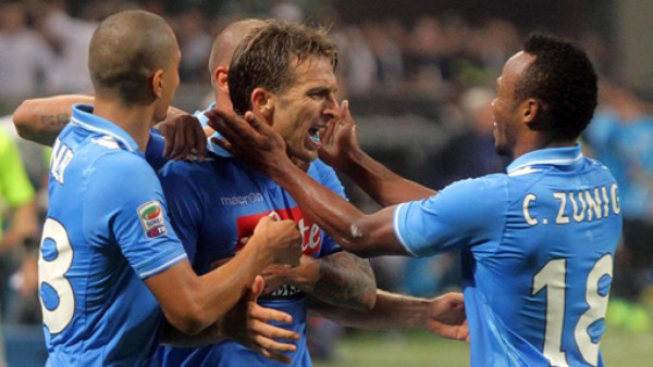 Nápoli es lider de la Serie A tras derrumbar al Inter