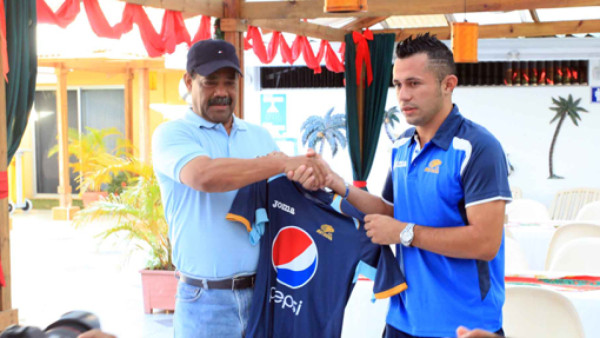 Alfredo Mejía ya entrenó con Motagua