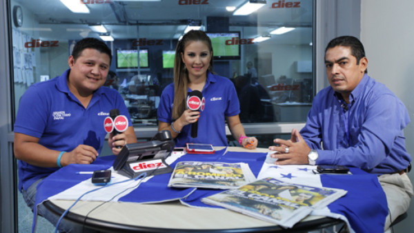DIEZ TV: EN VIVO a minutos del Panamá-Honduras