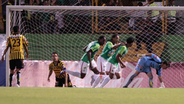 EN VIVO ¡Marathón noquea al R. España!