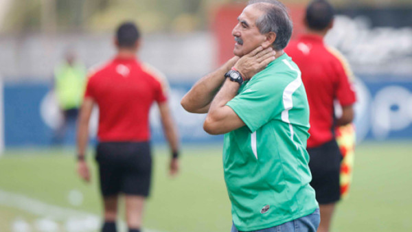 Alberto Romero renuncia como técnico del Platense