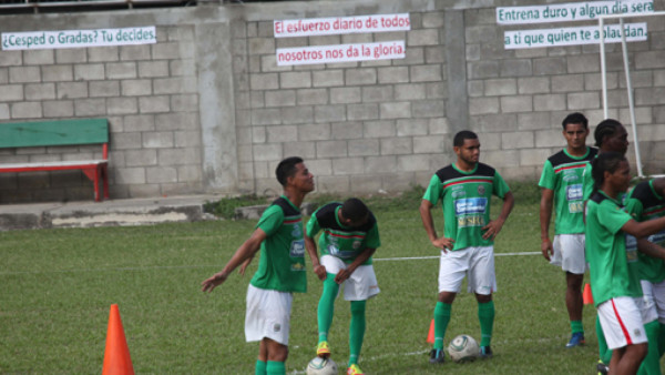 La sorpresa que recibieron los jugadores del Marathón