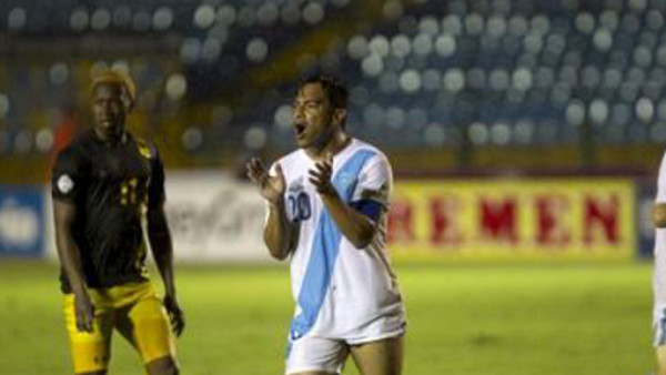 El 'Pescadito' Ruiz mantiene en la lucha a Guatemala