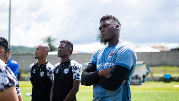 Mejía Marín está compenetrado en retribuir la confianza que el Cuervos de San Luis ha depositado en él. FOTOS: Mauricio Ayala.