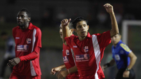 Deportes Savio logró festejar a costas del Vida