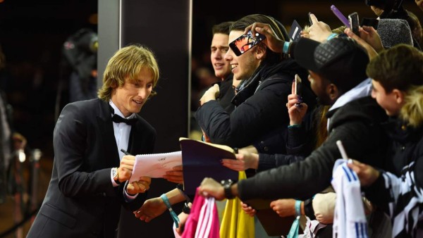 FOTOS: La alfombra roja del Balón de Oro, otra vez Antonella se roba miradas