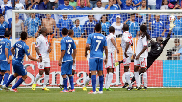 VIDEO: Salvadoreño Zelaya le anota un golazo a Trinidad y Tobago