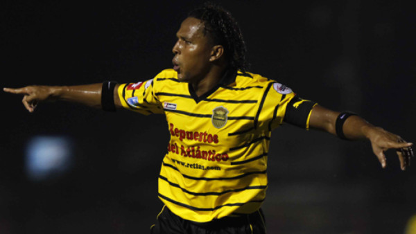 Carlos Pavón medita seguir jugando fútbol