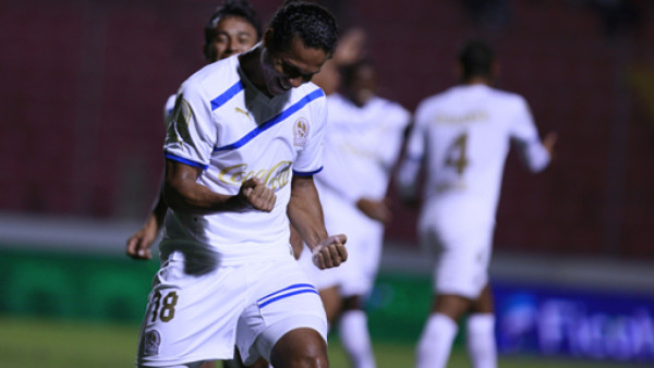 Olimpia sostiene un invicto de hierro