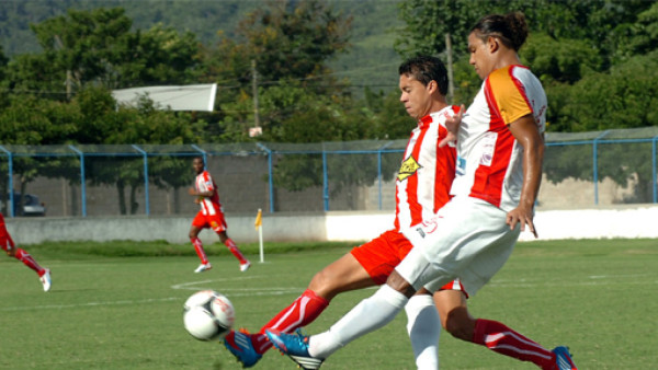 Vida triunfó frente a Choloma en partidazo lleno de goles