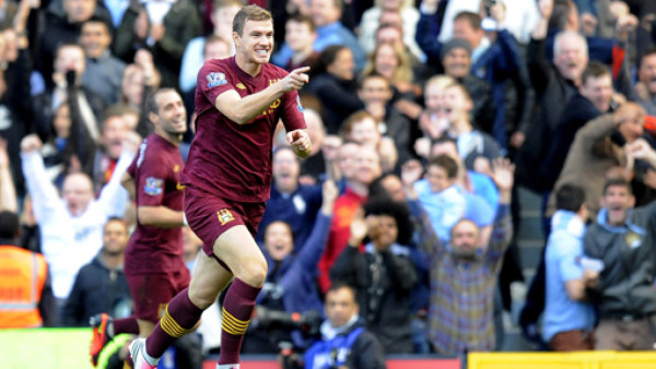 Dzeko y 'Kun' Agüero dan triunfo al Manchester City