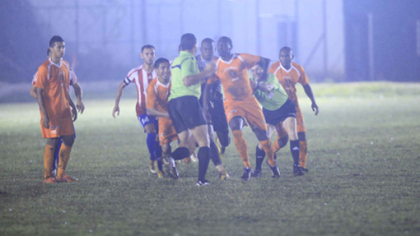 Tres juegos de suspensión a jugador que agredió a árbitro en Ascenso de Honduras