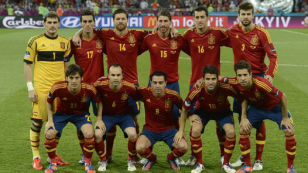 España permanece en la cima mundial