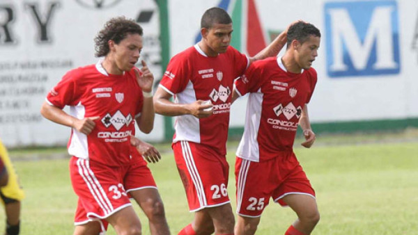 Necaxa sigue invicto y líder