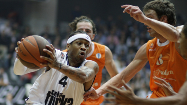 Carlos Moyá anunció su retiro del tenis