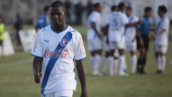 La expulsión más infantil de Juan Carlos García del Olimpia