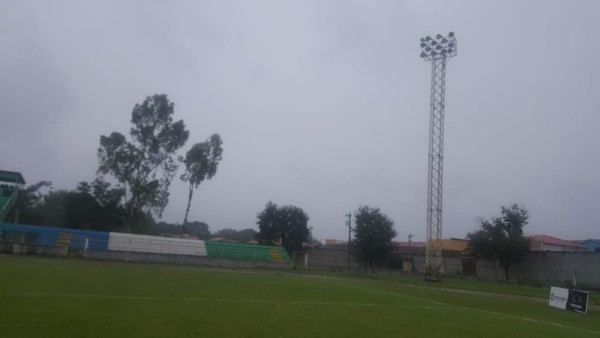 FOTOS: Así ha quedado el estadio de Siguatepeque con las fuertes lluvias