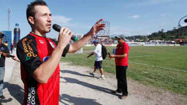 ¡Polache solo aguantó 32 minutos!
