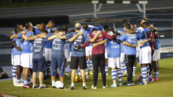 Honduras entrenó en el Rommel Fernández
