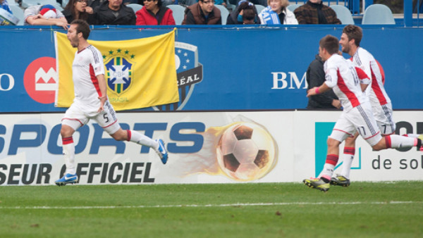 Jerry Bengtson despidió con triunfo el último partido de la temporada
