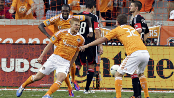 Houston Dynamo le gana primer duelo al DC United