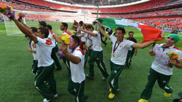 La medalla y los festejos de los jugadores mexicanos