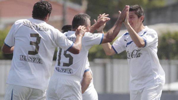 Olimpia derrota a Motagua y es campeón en Veteranos