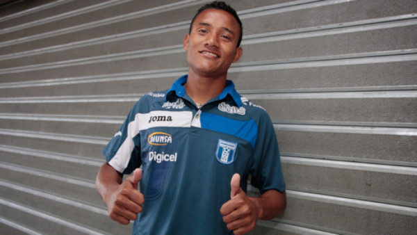 OFICIAL: Garrido ficha por Estrella Roja