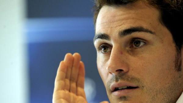 Casillas: 'Ronaldinho era intratable y temido; ya no es el mismo'