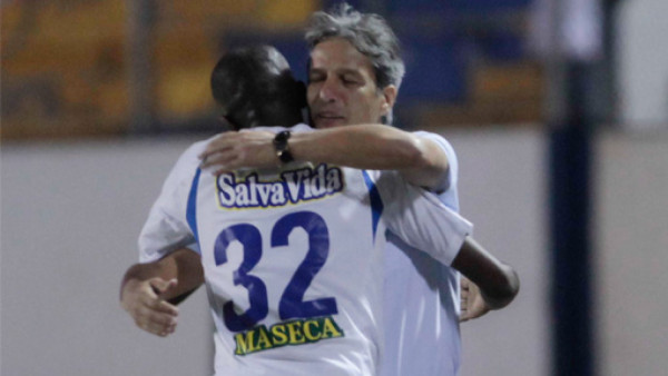 Restrepo anuncia que se va del Olimpia