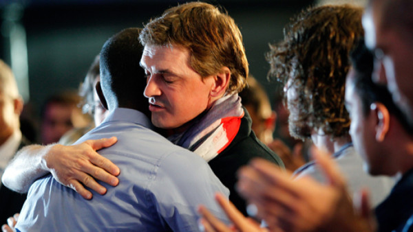 Jugadores del Barcelona se despiden de Abidal