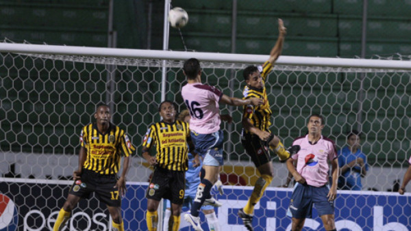 Pavón agranda el invicto del Real España