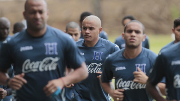 Roger Rojas sería la sorpresa de Honduras contra Costa Rica