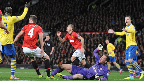 El Manchester baja de las nubes al Arsenal