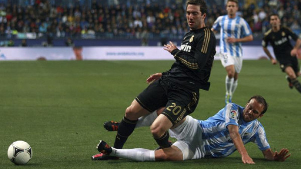 Real Madrid avanza y espera al Barcelona