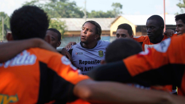 Carlos Pavón entrena a reservas de Real España